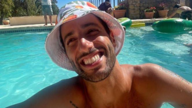 West Aussie Daniel Ricciardo posts happy, sunny snap in the midst of Formula 1 contract drama