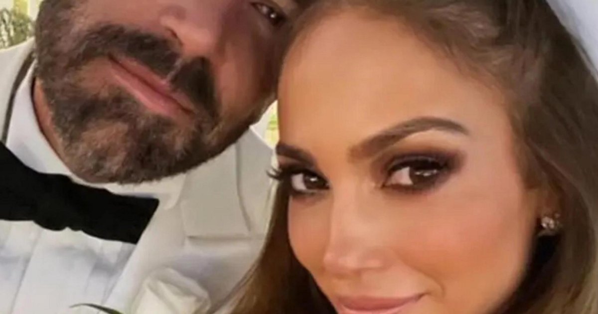 What is an anti-wedding?  The wedding trend explained.