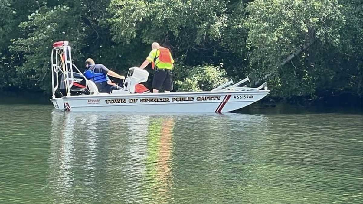 Woman found dead in central Mass. lake, forcing closure of park